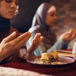 Etiquettes of Sharing Food: Following Islamic Teachings